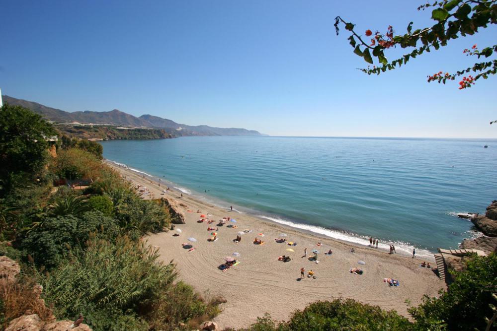 Modern Apartment Stunning Sea Views And Pool Нерха Экстерьер фото